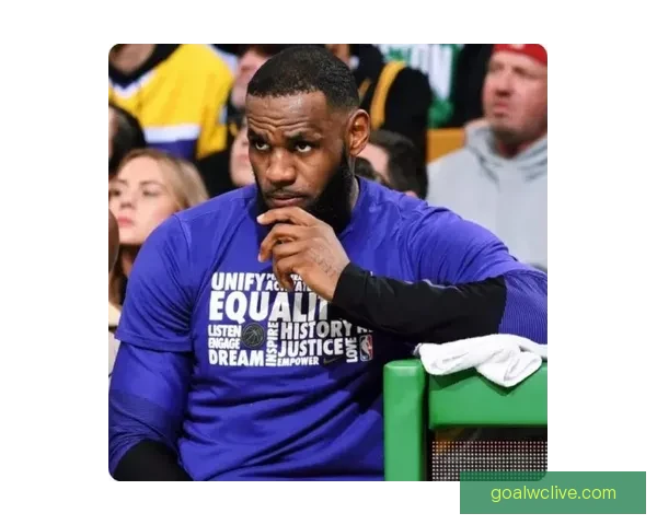 詹姆斯·塔尔科夫斯基带领埃弗顿创造历史深受球迷爱戴 詹姆斯·塔尔科夫斯基带领埃弗顿创造历史深受球迷爱戴